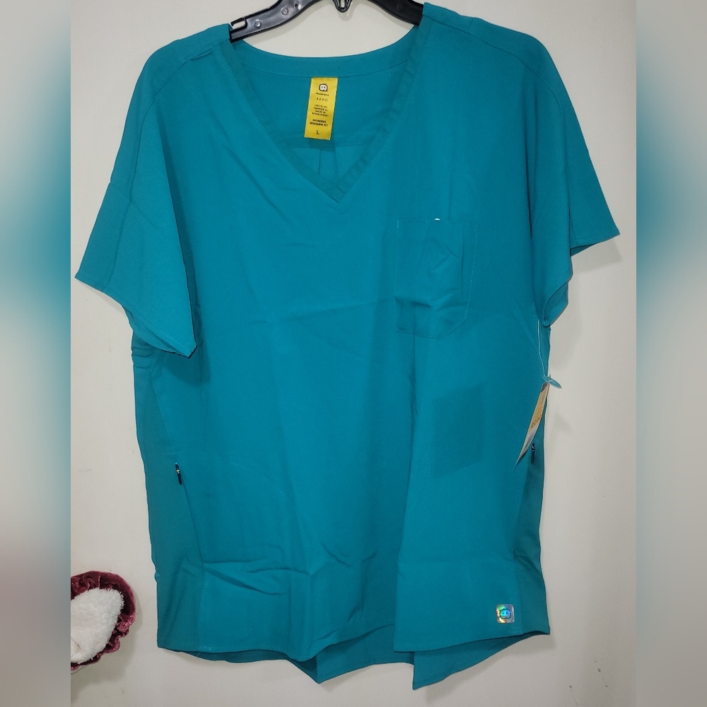 Wonder Wink Women's Teal V-Neck Medical Scrub Top Set